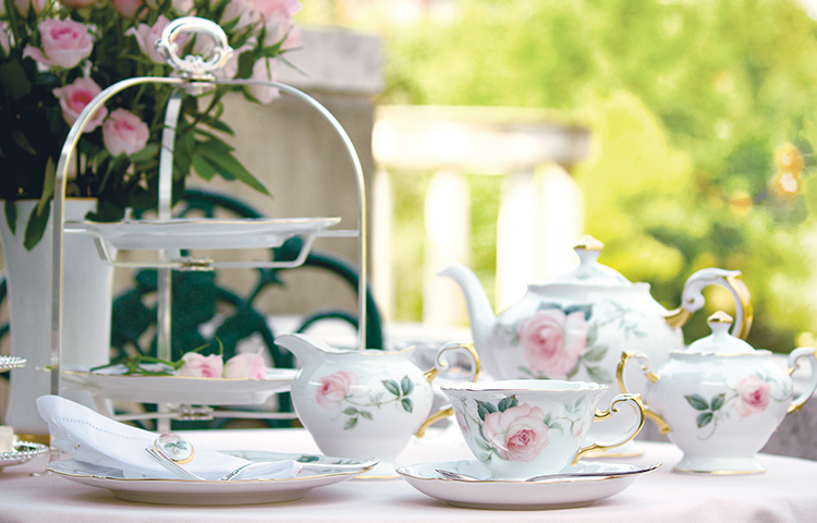 フェアリーローズ　マチルダ　カップ＆ソーサー